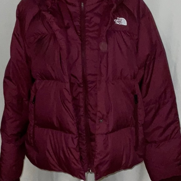 North Face puffer with hood - Picture 7 of 12